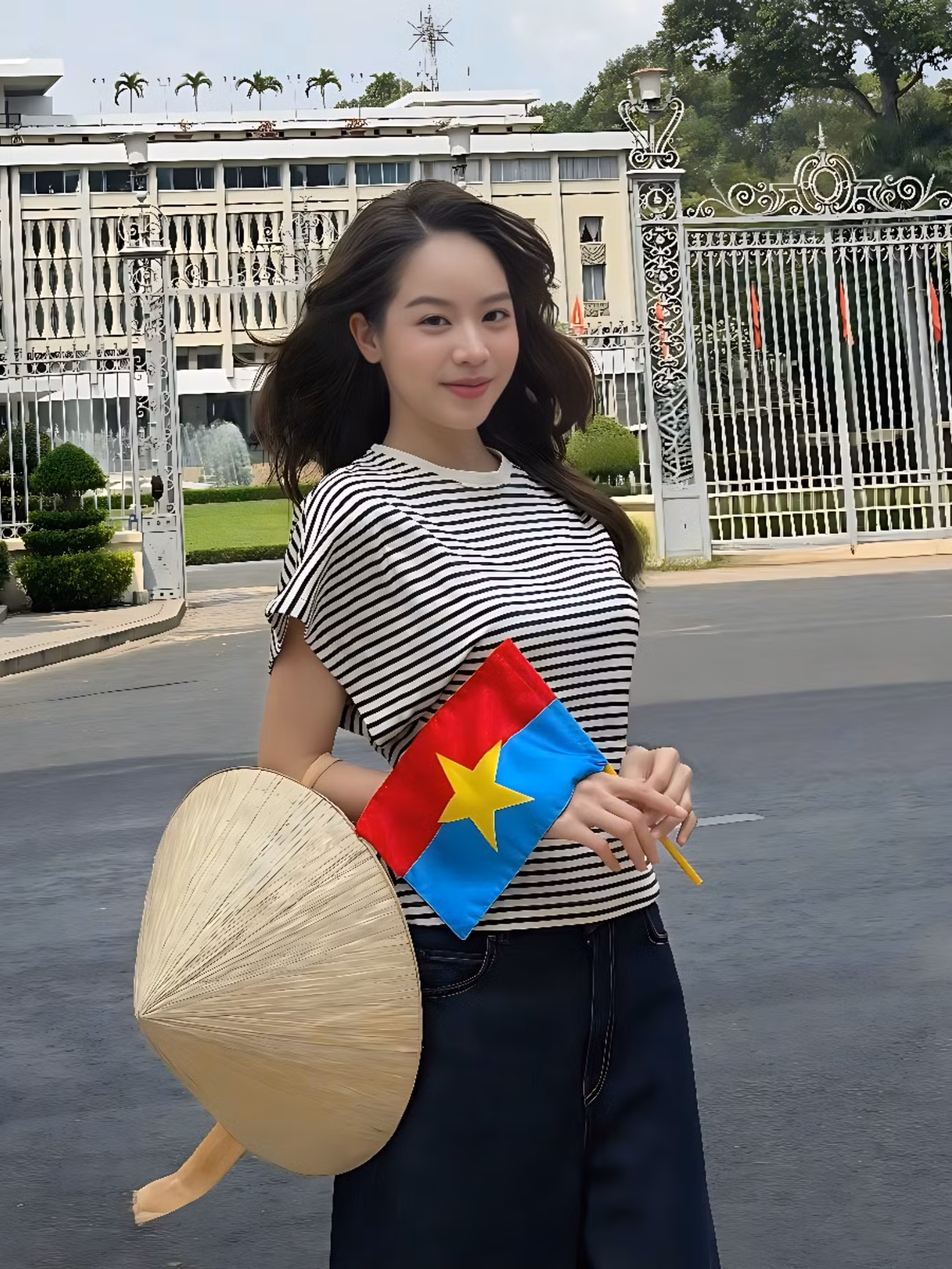 Hoa hậu, &aacute; hậu diện &aacute;o d&agrave;i kỷ niệm 51 năm ng&agrave;y Giải ph&oacute;ng miền Nam, thống nhất đất nước- Ảnh 11.