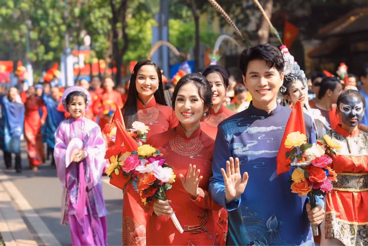 van-nghe-si-tieu-bieu-dieu-hanh-7.jpg