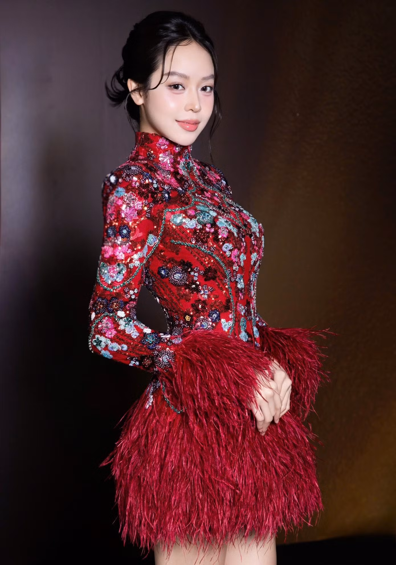 hoa-hau-thanh-thuy.jpg