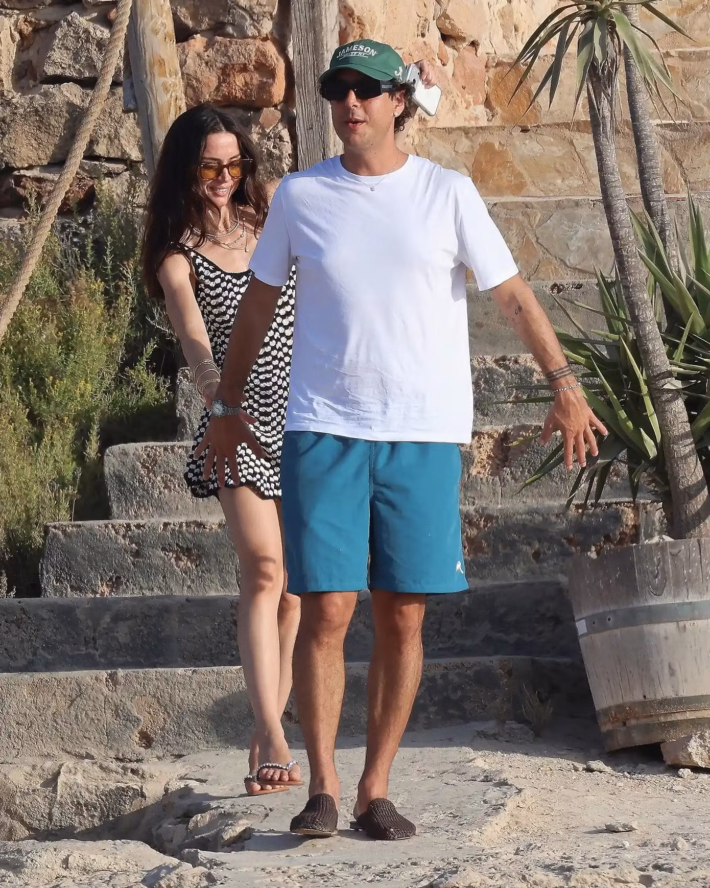 ana-de-armas-and-beto-montenegro-3-081226-cc8d1c1b307b4caeb6b36ad12e87eb18.jpg