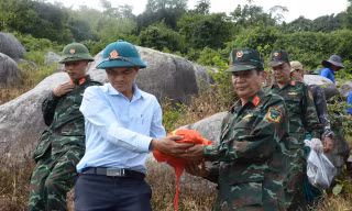 Bí mật trong hang đá sau 20 năm dẫn lối tìm thấy hài cốt liệt sĩ