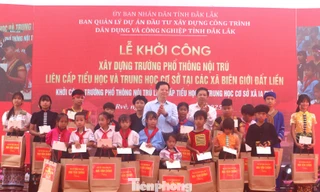 Học sinh vùng biên bớt nhọc nhằn khi có trường nội trú liên cấp