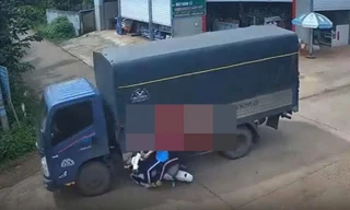 Xe đạp điện va chạm ô tô, một học sinh lớp 8 tử vong