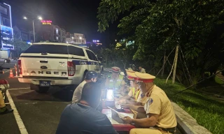 Bị phạt 7 triệu đồng, người phụ hồ xin 'xử nhẹ'