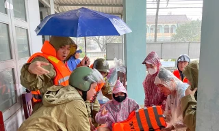 Cộng đồng quốc tế hỗ trợ Việt Nam gần 16 triệu USD khắc phục hậu quả bão lũ