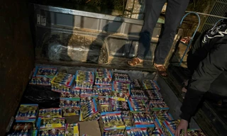 Độ khoang bí mật trên xe bán tải, vận chuyển gần 2 tạ pháo về Đắk Lắk