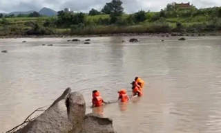 3 em nhỏ ở Đắk Lắk bị cuốn trôi