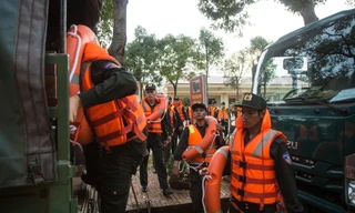 Điều động khẩn cấp 300 cảnh sát cơ động ứng phó bão số 13