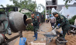 Dựng nhà, thắp lại niềm tin sau bão lũ cho người dân Đắk Lắk