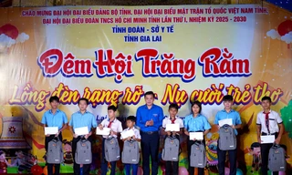 Trung thu ấm áp cho học trò nghèo vùng biên