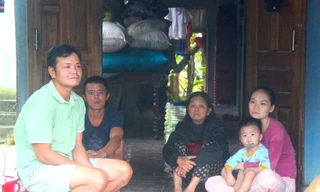 Lặng người trở về nhà sau khi nước rút