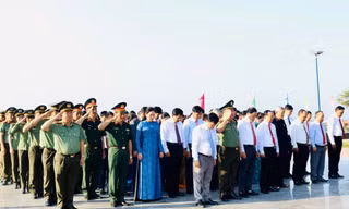 Tưởng nhớ các anh hùng liệt sĩ, đồng bào anh dũng hy sinh tại Núi Bà 