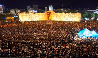 'Biển người' xem khai mạc năm du lịch quốc gia 