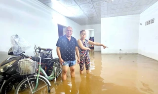 Người dân ở Pleiku thức cả đêm để canh nước dâng