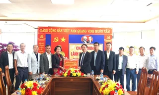 Chủ tịch UBND tỉnh Gia Lai thăm, chúc Tết Công ty Cổ phần Công trình Đô thị tỉnh Gia Lai