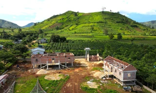 Tin mới vụ công trình bê tông 9,4 tỷ đồng nguy cơ phá vỡ cảnh quan núi lửa Chư Đăng Ya