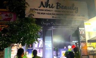 Cháy nhà lúc rạng sáng, 4 người thương vong