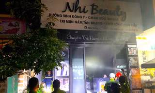 Cháy nhà lúc rạng sáng, 4 người thương vong