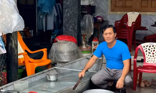 Chuyện 'người hùng' cứu cả chục người ở Hoà Thịnh bằng chiếc ghe nhỏ