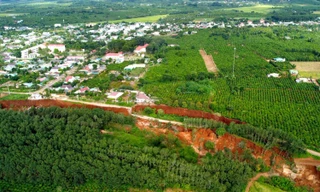 Vực 'tử thần' uy hiếp, như nuốt chửng cả một xã