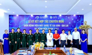 Hợp tác chuyên môn giữa Bệnh viện Quân y 211 và Bệnh viện Mắt Quốc tế Sài Gòn - Gia Lai