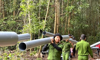 Tuổi trẻ công an Phú Mỡ cùng người dân đưa nước về thôn