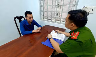 Giả danh 'thầy bùa', lừa phụ nữ bị quay video khỏa thân rồi tống tiền 