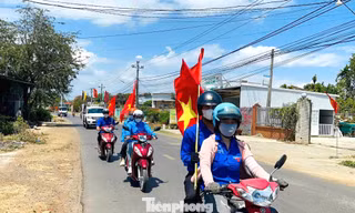 ác đoàn viên, thanh niên tỉnh Đồng Nai có mặt khắp buôn, làng, vùng sâu, vùng xa để tuyên truyền về quyền và nghĩa vụ trong công tác bầu cử.