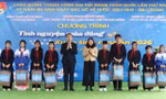 Trao 120 triệu đồng hỗ trợ giáo dục, an sinh tại Cao Bằng