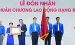 Đoàn Thanh niên trường Đại học Ngoại ngữ nhận Huân chương Lao động hạng Ba