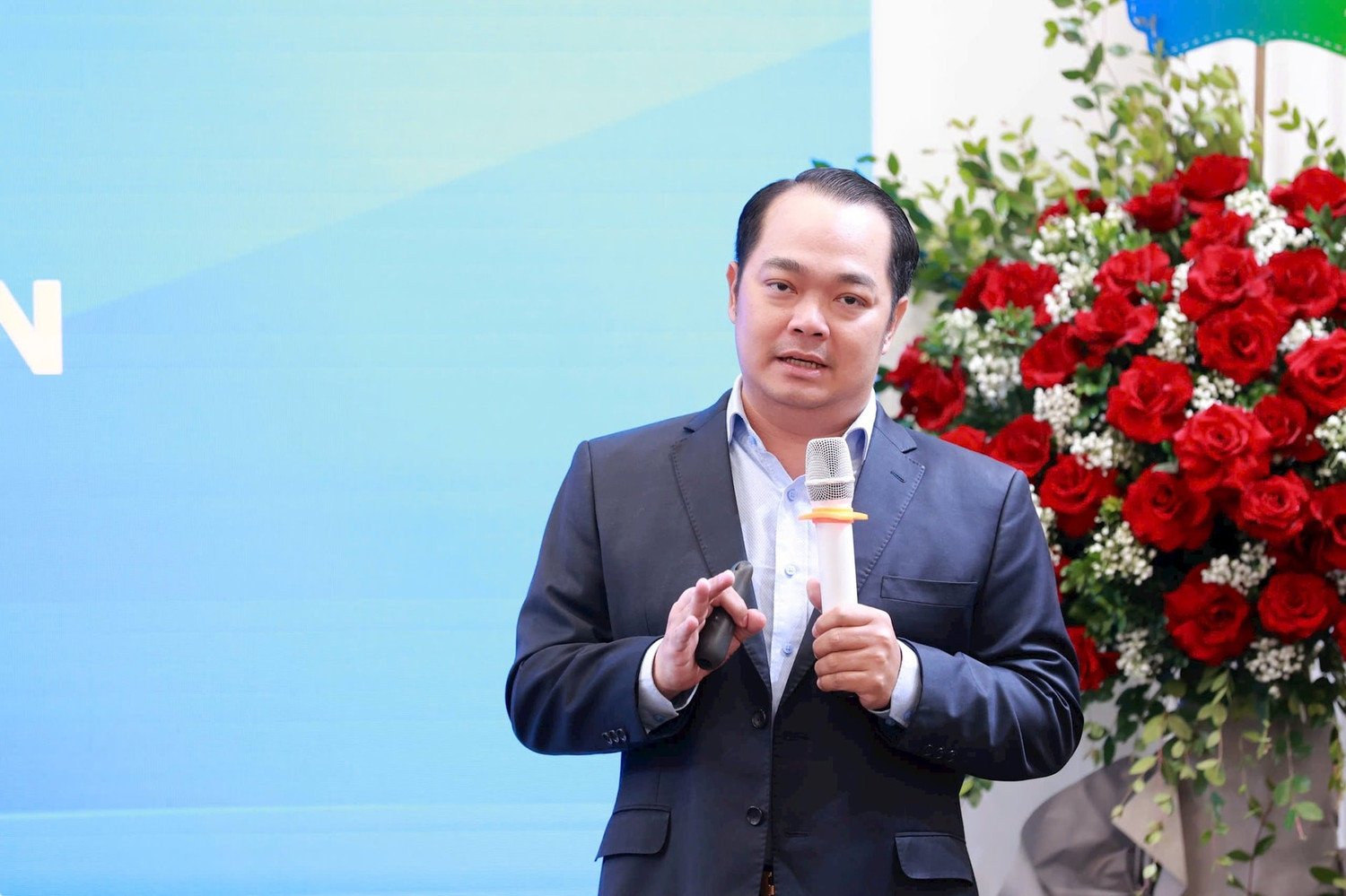 Giá bạc tăng tới 169%/năm, điều gì đang xảy ra?