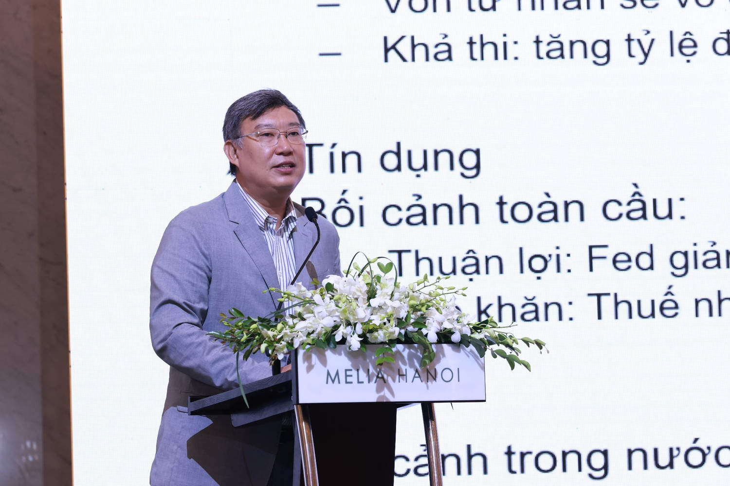 Chuyên gia cảnh báo 'không có bữa ăn miễn phí' trong điều hành kinh tế vĩ mô