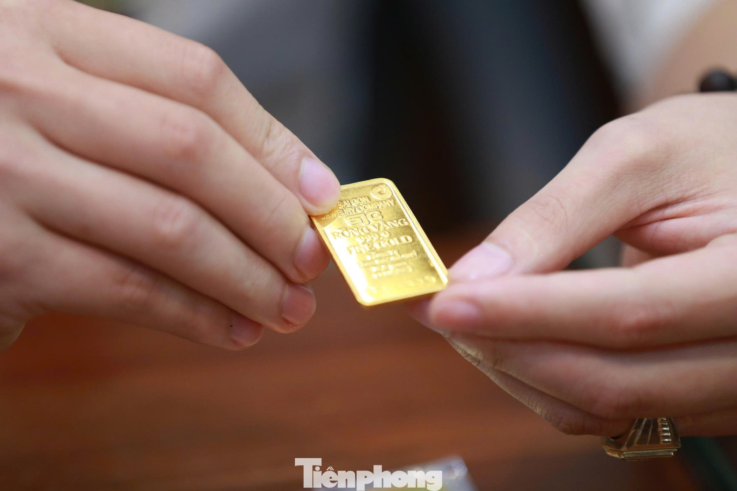 Giá vàng SJC tiếp tục lập kỷ lục mới