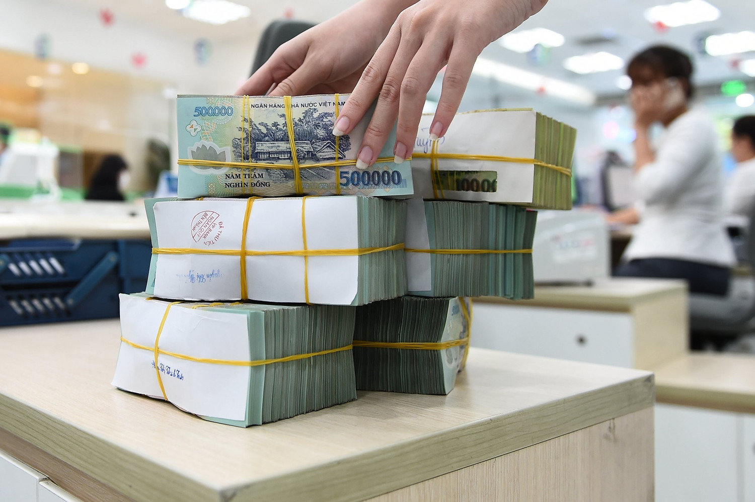 Giảm 50% dự trữ bắt buộc với nhiều ngân hàng tác động gì?