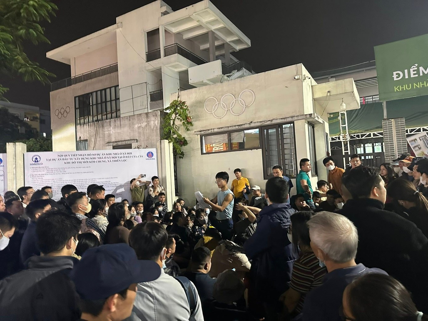 Bộ Xây dựng yêu cầu kéo dài thời gian tiếp nhận mua nhà xã hội nếu người nộp đông