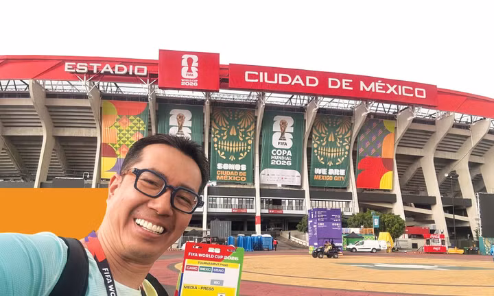 Nhà báo Trương Anh Ngọc tác nghiệp tại World Cup 2026 Ảnh: FBNV 
