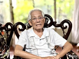 PGS Đoàn Văn Điện, nguyên Hiệu trưởng Trường Đại học Nông lâm TPHCM - người dành tặng 2 tỷ đồng cho nhà trường lập quỹ học bổng. Ảnh: Lê Huyền