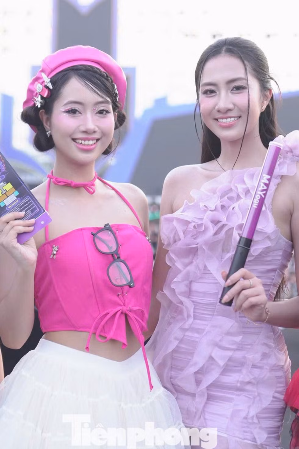 Hoa hậu Hà Trúc Linh và dàn người đẹp 'lên đồ' tới concert Thanh xuân