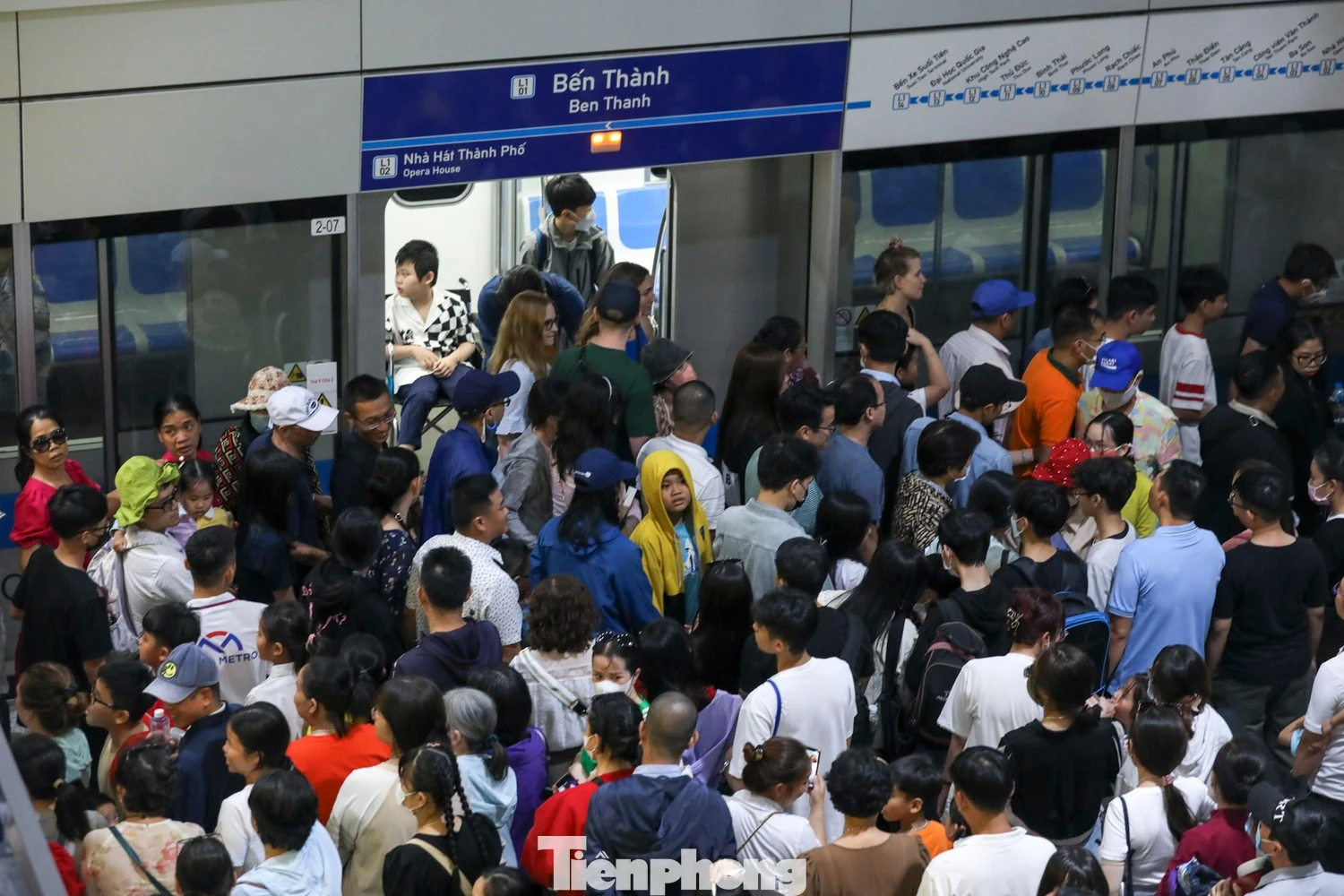 Metro Số 1 TP.HCM Vận Chuyển Hơn Nửa Triệu Lượt Khách Trong 7 Ngày Tết