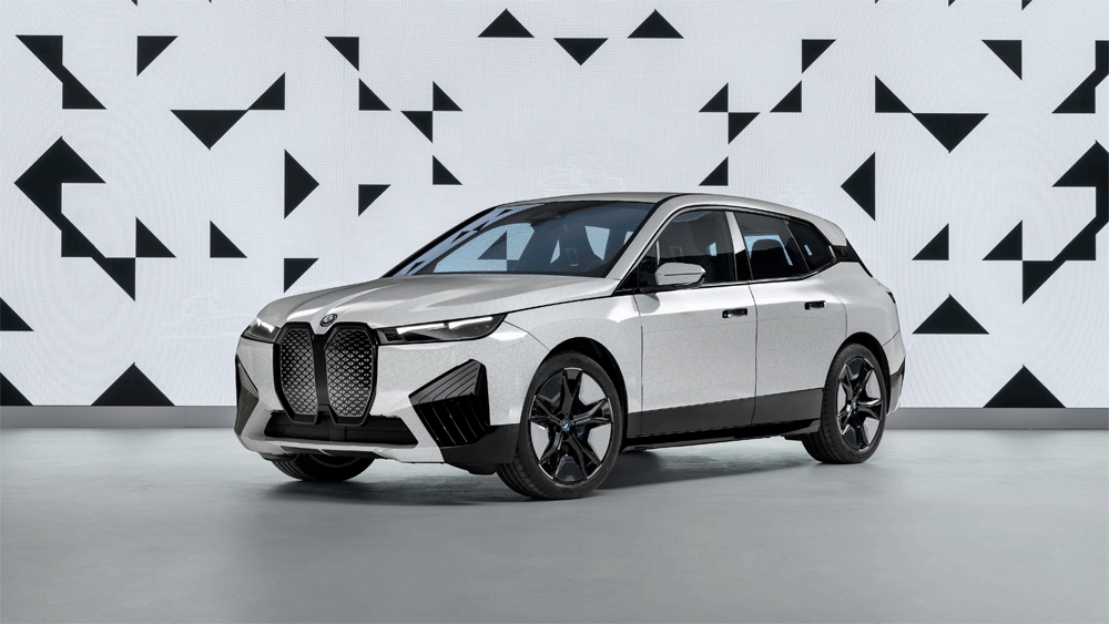 BMW lần đầu tiên giới thiệu công nghệ sơn đổi màu E Ink tại triển lãm công nghệ CES 2022. BMW lần đầu tiên giới thiệu công nghệ sơn đổi màu E Ink tại triển lãm công nghệ CES 2022.