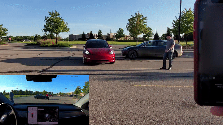 Tính năng ASS cho phép người dùng gọi xe Tesla từ xa qua ứng dụng điện thoại. Tính năng ASS cho phép người dùng gọi xe Tesla từ xa qua ứng dụng điện thoại.