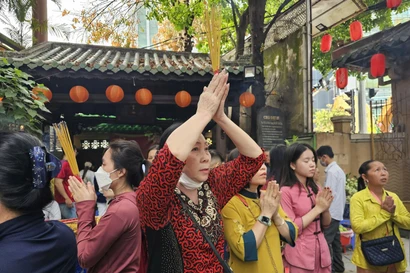 Xuất hành đầu năm 2026: Chọn ngày, giờ và hướng nào để đón tài lộc?