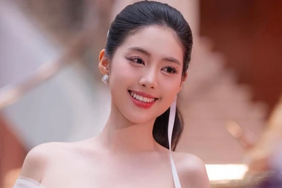 Á hậu Châu Anh: 'Tôi dám bước ra khỏi vùng an toàn'