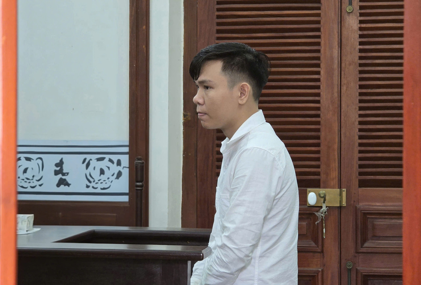 Bị cáo Lê Văn Quang tại phiên tòa ngày 17/11. z7232192241315-6ac2b0b508b2556ee55ef6f44afde337.jpg