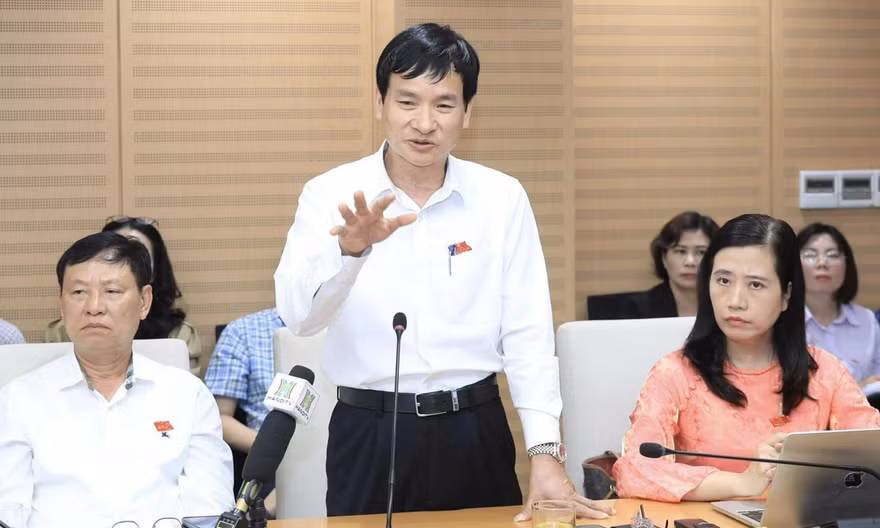 Bí thư xã ở Hà Nội đề xuất mua cho mỗi trưởng thôn một chiếc xe đạp để đi thăm hỏi bà con