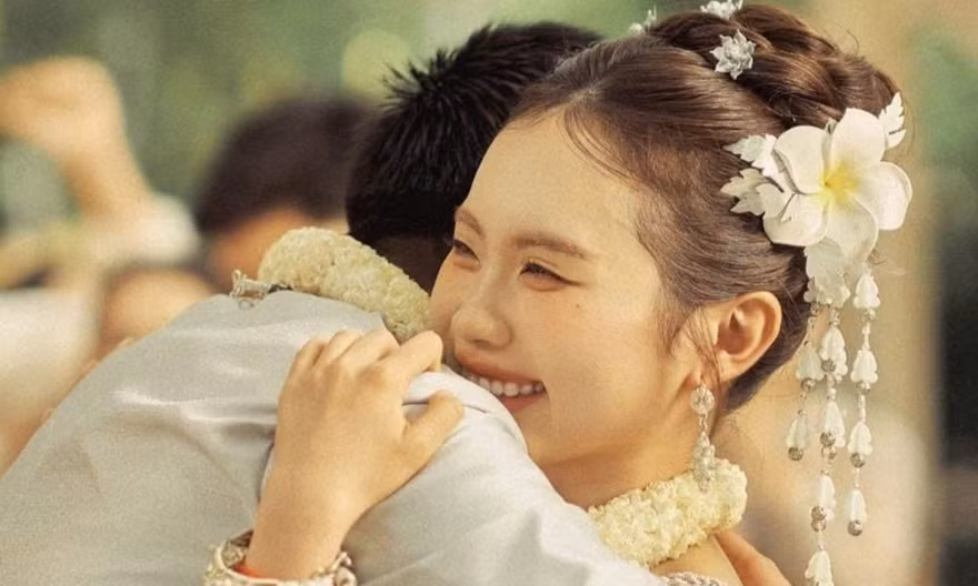 Hơn một triệu người xem đám cưới Phương Mỹ Chi