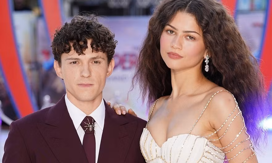 Ai đang 'làm mưa làm gió' ở Hollywood
