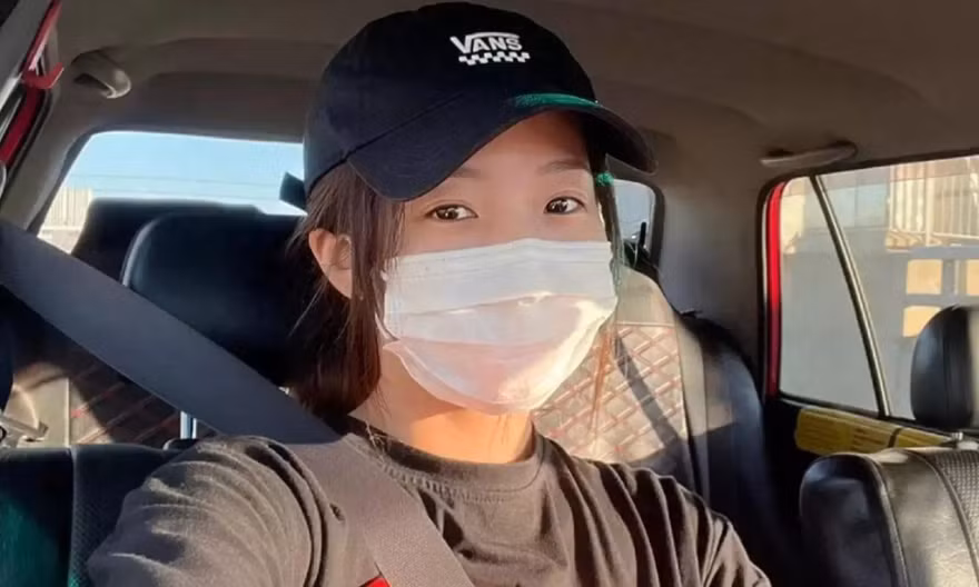 Nữ diễn viên từng đóng 50 bộ phim, nhưng giờ chạy grab