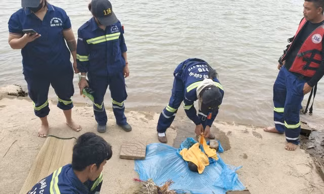 Tìm kiếm thiếu tá quân đội mất tích, phát hiện thi thể thai nhi dưới sông