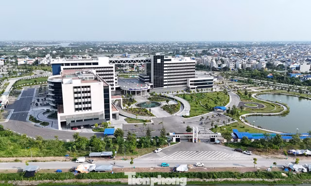 Thông tin mới về công trình bệnh viện 1.800 tỷ đồng ở Ninh Bình phải dùng xô chậu hứng nước